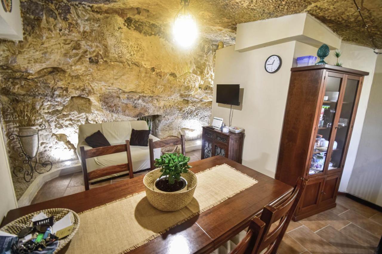 Villa Domum In Petra Casa Nella Roccia Self Check - In Modica Exterior foto
